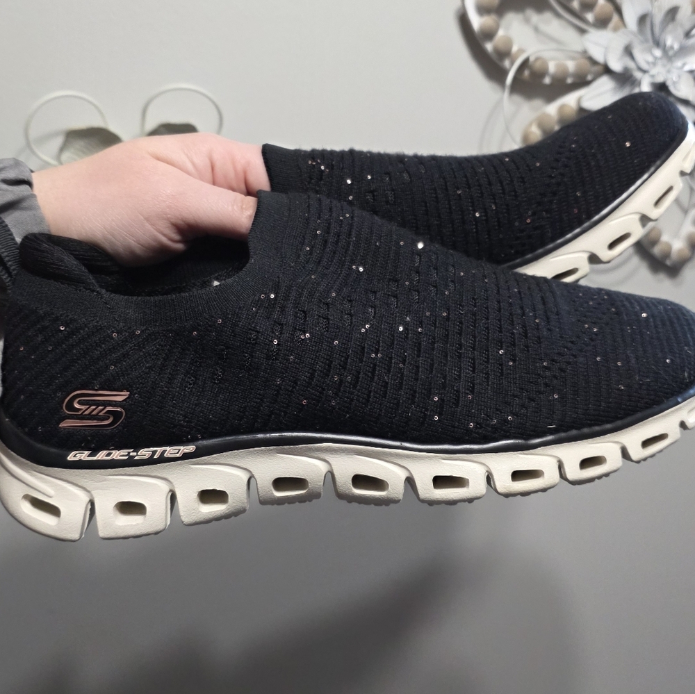 SKECHERS Glide-Step stretch fit air cooled Memory Foam woven Black/pink Sparkle